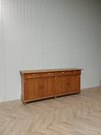 Landelijke klassieke kast, dressoir, voorraadkast, commode
