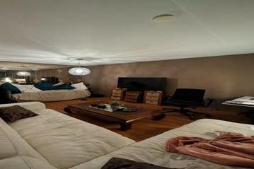 Studio Noordzijde in Amsterdam, 50 m² of meer, Amsterdam