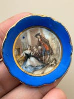 Fijn romantische en miniatuur Limoges-porseleinen en emaille