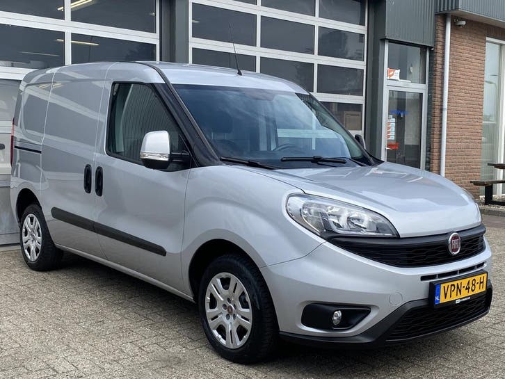 Fiat Doblò Cargo 1.3 MJ L1H1 SX, Auto's, Bestelauto's, Onderhoudsboekje, Lease, Overige kleuren, Handgeschakeld, Zilver of Grijs