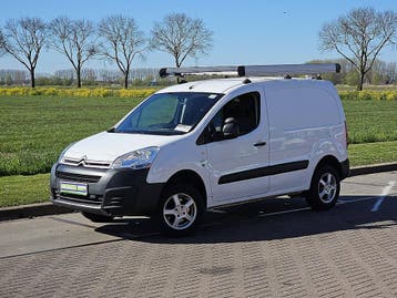 Citroën Berlingo 1.6 BlueHDI 100 Club S&S, Stof, Gebruikt, Citroën, Wit