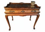 Schrijftafel - Wortelnotenhout - Schrijftafel, dranktafel