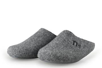 Bent Home Pantoffels in maat 40 Grijs, Kleding | Dames, Schoenen, Bent Home, Verzenden, Zo goed als nieuw, Pantoffels of Sloffen