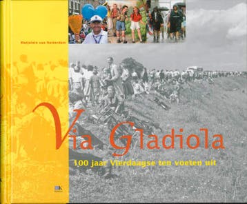 Via Gladiola - M. van Rotterdam 9789021545479, Boeken, Verzenden, Gelezen, M. van Rotterdam