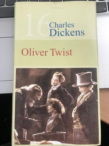 Oliver Twist - Dickens 9789024324064, Boeken, Verzenden, Gelezen, Dickens