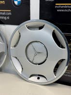 Org. wieldoppenset Mercedes E (W124) 1994 15 inch 1244011424, Auto diversen, Wieldoppen, Gebruikt