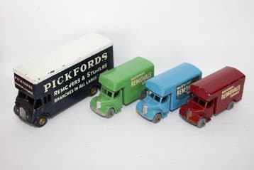 Matchbox 1:64 - Model bestelwagen (4) - Bedford Removal Van, Nieuw