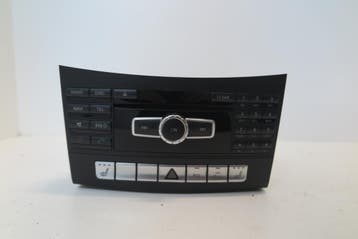 Radio Mercedes W212 A2129001826, Verzenden, Gebruikt