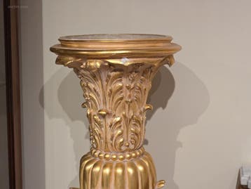 Decoratieve kolom verguld met bladgoud., Nieuw