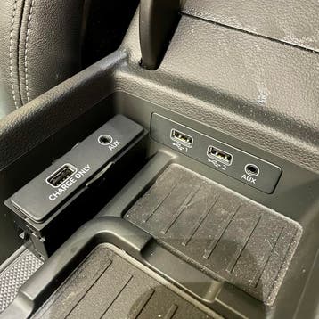 Apple CarPlay Retrofit + USB Upgrade | Audi VW Seat Skoda, Mobiele service, Overige werkzaamheden