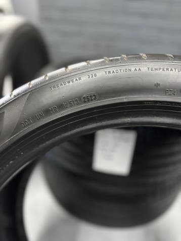 315/35/21 PIRELLI PZERO PZ4 * RFT 5,6MM 4 ST. €500, Auto-onderdelen, Ophalen, Gebruikt, 275 mm, 21 inch