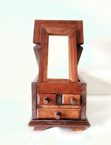 Vintage Wooden Jewellery Box with Mirror - Ladekast - Hout