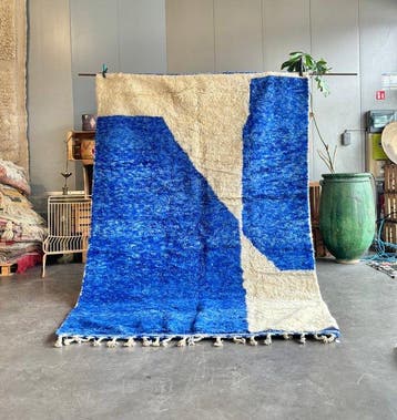 Hedendaags Beni M’Rirt Marokkaans tapijt – kobaltblauw, Nieuw