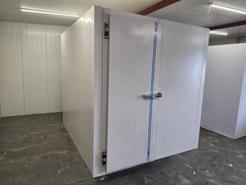 Vriescel 200 x 230 x 210 cm stekker klaar, Nieuw in verpakking, Koelen en Vriezen