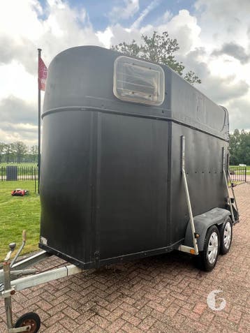Leuke Reuter 2 paards! Polyester opbouw! foodtrailer!, Ophalen, Zo goed als nieuw, Polyester, 2-paards trailer