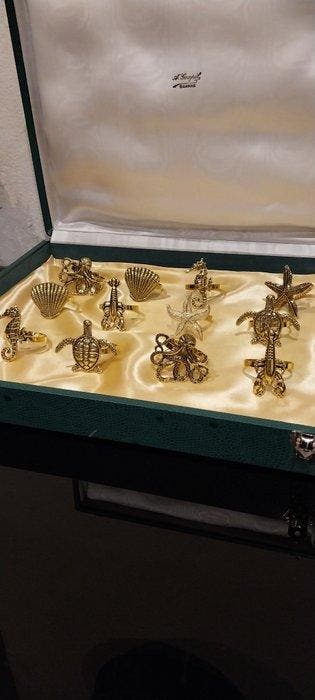 Servetring (12) - Verschillende oceaandieren - Verguld