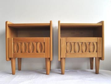 Bijzettafel - Kersenhout - twee nachtkastjes, Antiek en Kunst
