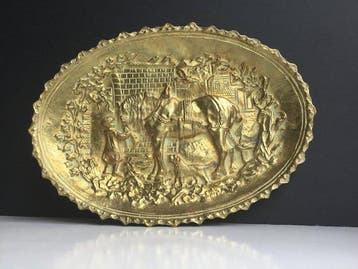 Wandbord - Brons, goudkleurig - Hoog reliëf paard scène, Antiek en Kunst