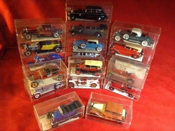 Rio 1:43 - Modelauto (18) - a very interesting Collection of, Nieuw