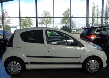 Citroën C1 1.0 5D Automaat Airco Alcantara PDC Nieuwe APK NL, Automaat, Zwart, C1, Wit