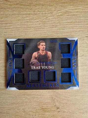 Leaf Rare Materials Trae Young /25 Memorabilia kaart,, Nieuw
