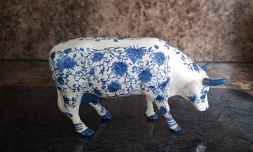 CowParade - Beeldje - CowParade Blue Delft Cow - Porselein, Antiek en Kunst