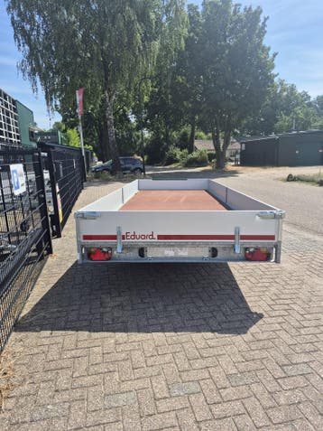 Eduard Plateauwagen XL 550x200cm 3000kg demo, Nieuw