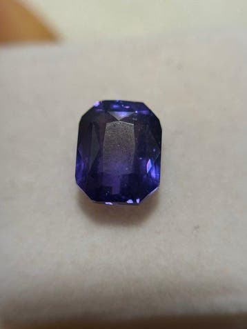 1 pcs Tweekleurig, Paars, Violet Saffier - 3.58 ct - Guild, Nieuw