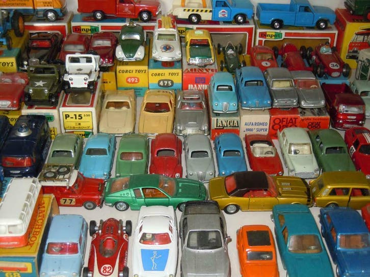 Gevraagd Verzamelingen Modelauto's Dinky Tekno Corgi Etc, Hobby en Vrije tijd, Modelauto's | 1:43, Auto, Nieuw, Verzenden