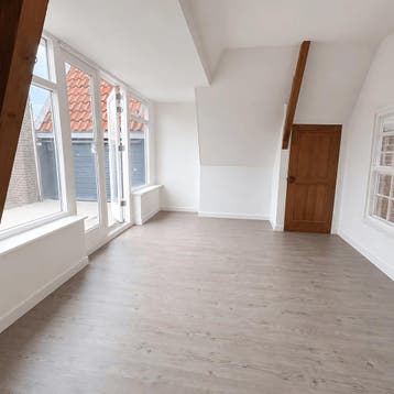 Appartement in Sneek gevonden voor €884,- pm, Huizen en Kamers, Huizen te huur, Sneek, Direct bij eigenaar, Friesland, Appartement