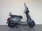 Vespa Sprint Snor 25 km/h, BWJ 2022, Guerilla Green, Fietsen en Brommers, Gebruikt, Ophalen of Verzenden, Benzine, Vespa