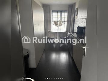 Ruime flat in Rotterdam voor Amsterdam, Huizen en Kamers, Woningruil, Amsterdam