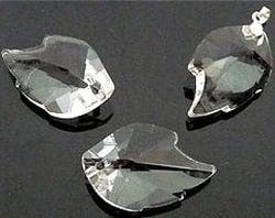 Per stuk Facet hanger blaadje Kristalkleur 25 mm (Bedels), Ophalen of Verzenden, Nieuw, Bedel