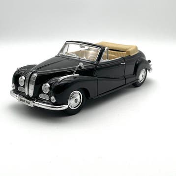 Maisto 1:18 - Modelauto - BMW 502 Cabriolet - 1955, Nieuw