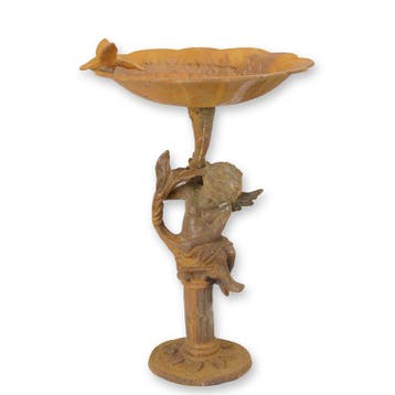A RUSTY CAST IRON PUTTO BIRD BATH ON STAND (Interieur), Verzenden, Nieuw