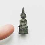 Oud-Indochinese Brons XS zittende Boeddha op troon kralen
