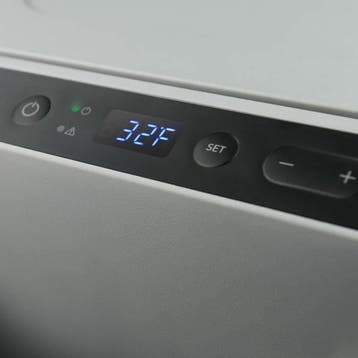 Dometic CFF 35 koelbox 12-220V Nieuw, Caravans en Kamperen, Koelboxen, Ophalen of Verzenden, Nieuw, Koelbox, Compressor