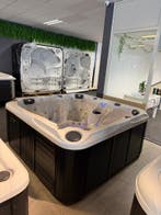 PASSION SOLANGE – High-end spa/jacuzzi 5 persoons, Ophalen, Zo goed als nieuw, Pomp, Vast