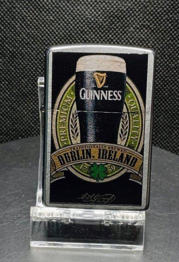 Zippo - Guinness - Zonder minimumprijs - Zakaansteker -, Verzamelen, Rookartikelen, Aanstekers en Luciferdoosjes, Nieuw