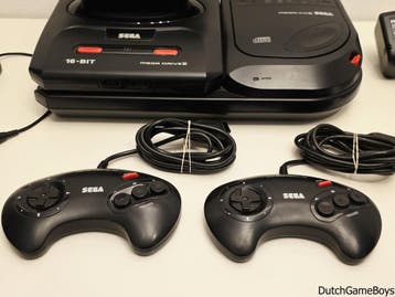 Sega MegaDrive + Mega Cd II + Sega 32X + 2 Controllers, Spelcomputers en Games, Verzenden, Gebruikt