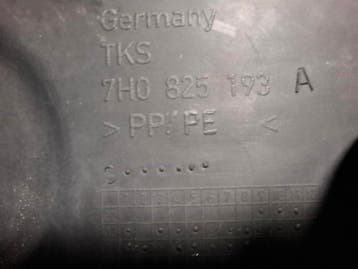 VOLKSWAGEN TRANSPORTER T5 T6 ONDERPLAAT 7H0 825 193  VAK 31I, Ophalen of Verzenden, Gebruikt, Volkswagen