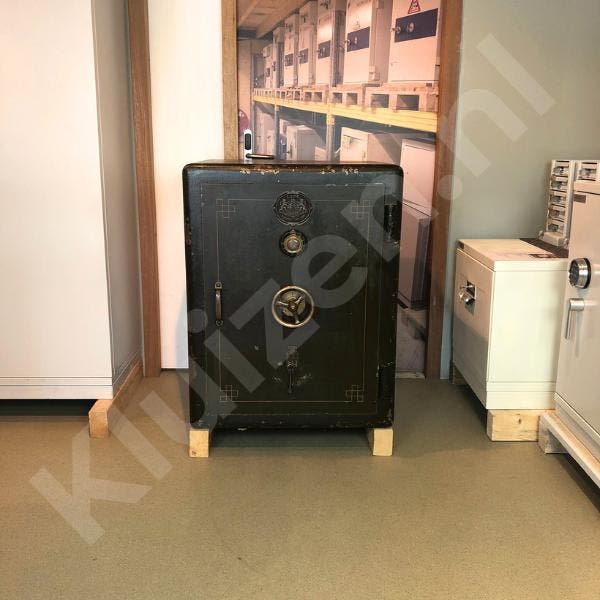 Antieke kluis Lips Dordrecht, Huis en Inrichting, Brandblussers en Brandkasten, Gebruikt, Verzenden