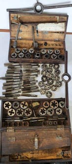 Werkgereedschap (2) - MECHANISCHE GEREEDSCHAPPEN -, Antiek en Kunst