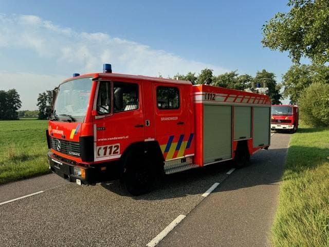 Veiling: Brandweerwagen Mercedes-Benz E817R Diesel 240pk, Auto's, Vrachtwagens, BTW verrekenbaar, Diesel, Rood, Mercedes-Benz