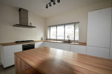 Te huur: Appartement Oosterhamrikkade in Groningen, Huizen en Kamers, Huizen te huur, Groningen, Groningen, Appartement