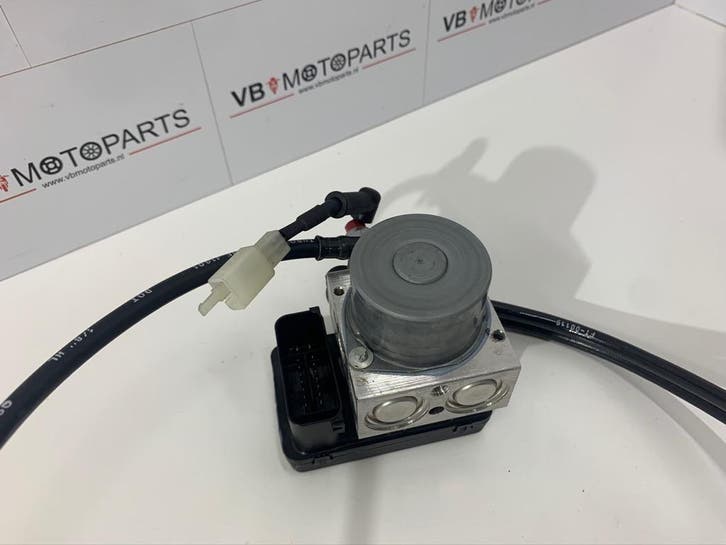 KTM 690 Duke R ABS Module/pomp, Motoren, Onderdelen | Overige, Ophalen of Verzenden