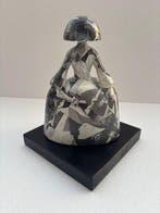 The Rodriguez (Spain) - Menina Guernica - No Reserve -