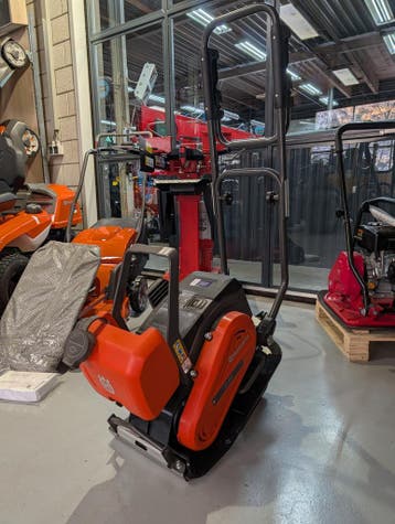 MOET WEG! Husqvarna trilplaat accu elektrisch | LF60i | 36 V, Ophalen of Verzenden