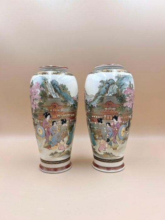 Vaas - Porselein - Japan - Meiji periode (1868-1912) -, Antiek en Kunst, Antiek | Overige Antiek