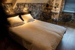 Compleet interieur B&B-kamer Aarde, Nieuw
